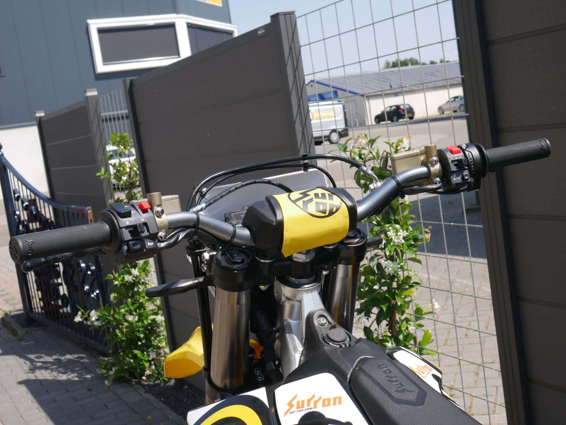 SUR-RON STORM BEE 2025 - Afbeelding 8