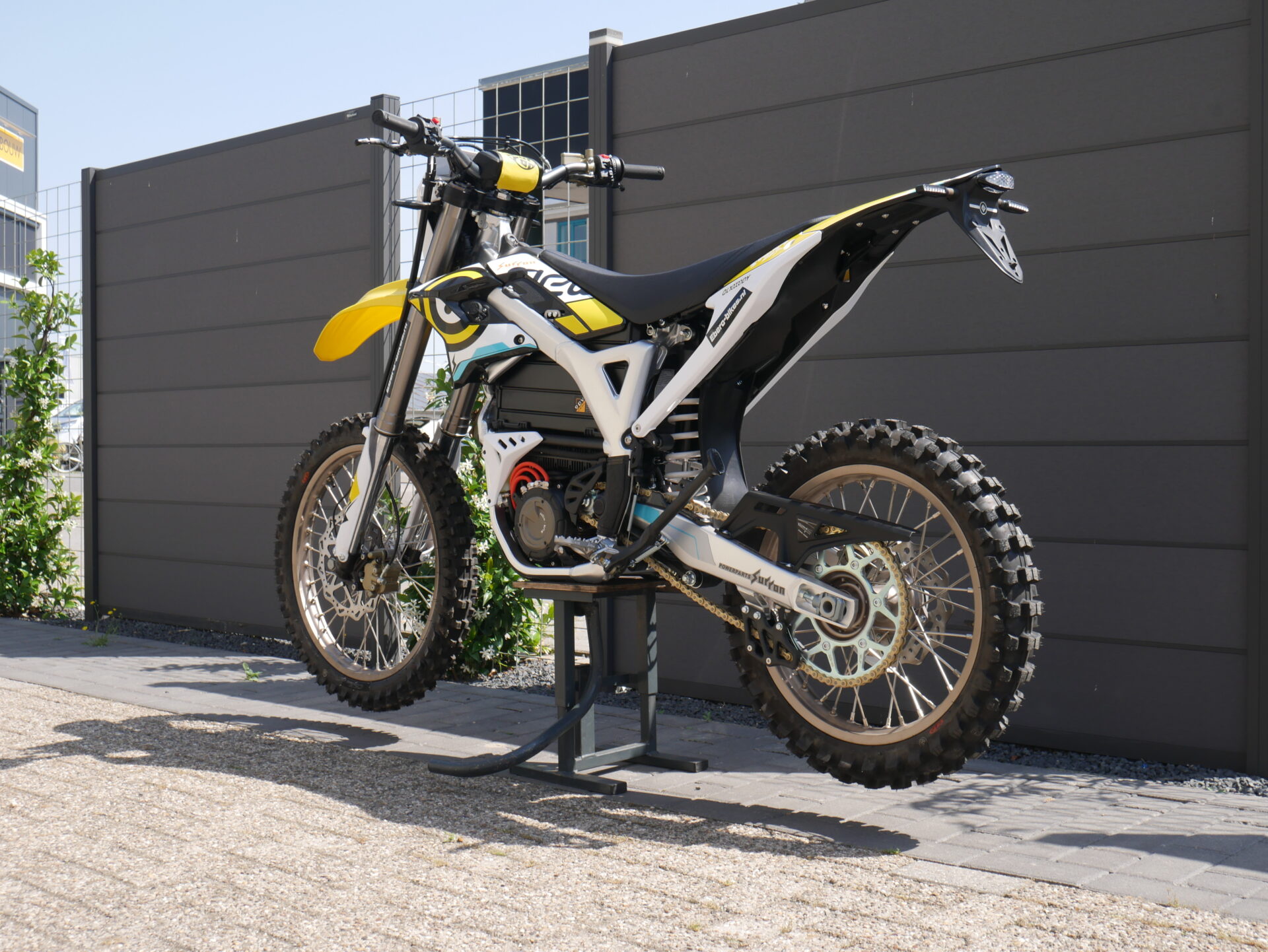 SUR-RON STORM BEE 2025 - Afbeelding 3