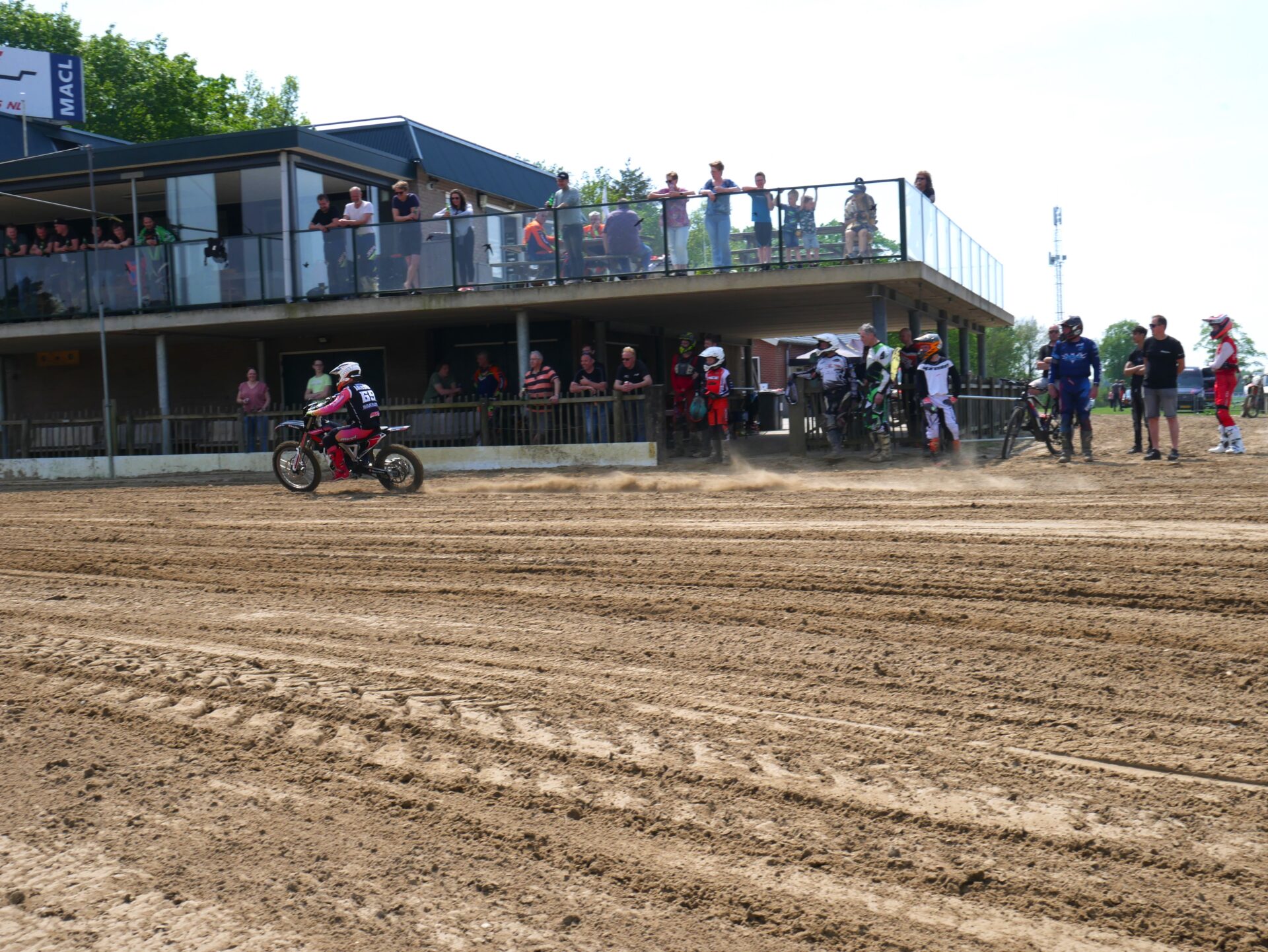 SUR-RON STORM BEE 2025 - Afbeelding 15